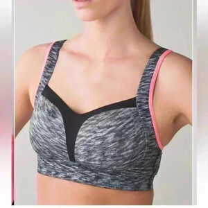 Lululemon Ta Ta Tamer III
Dramatic Static White Black / Black / Flash Light